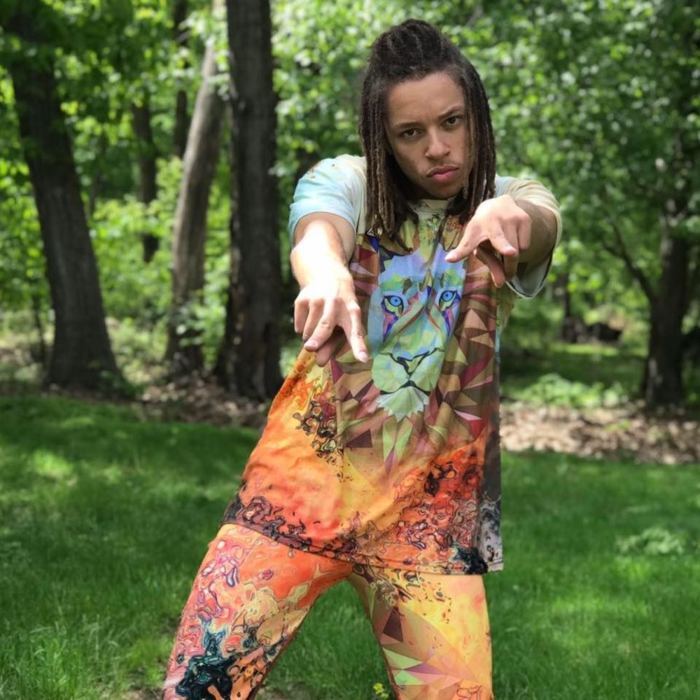 Meet your Posher, Julyan